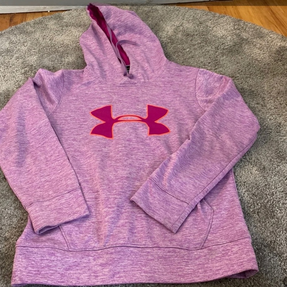 Under Armor sweatshirt